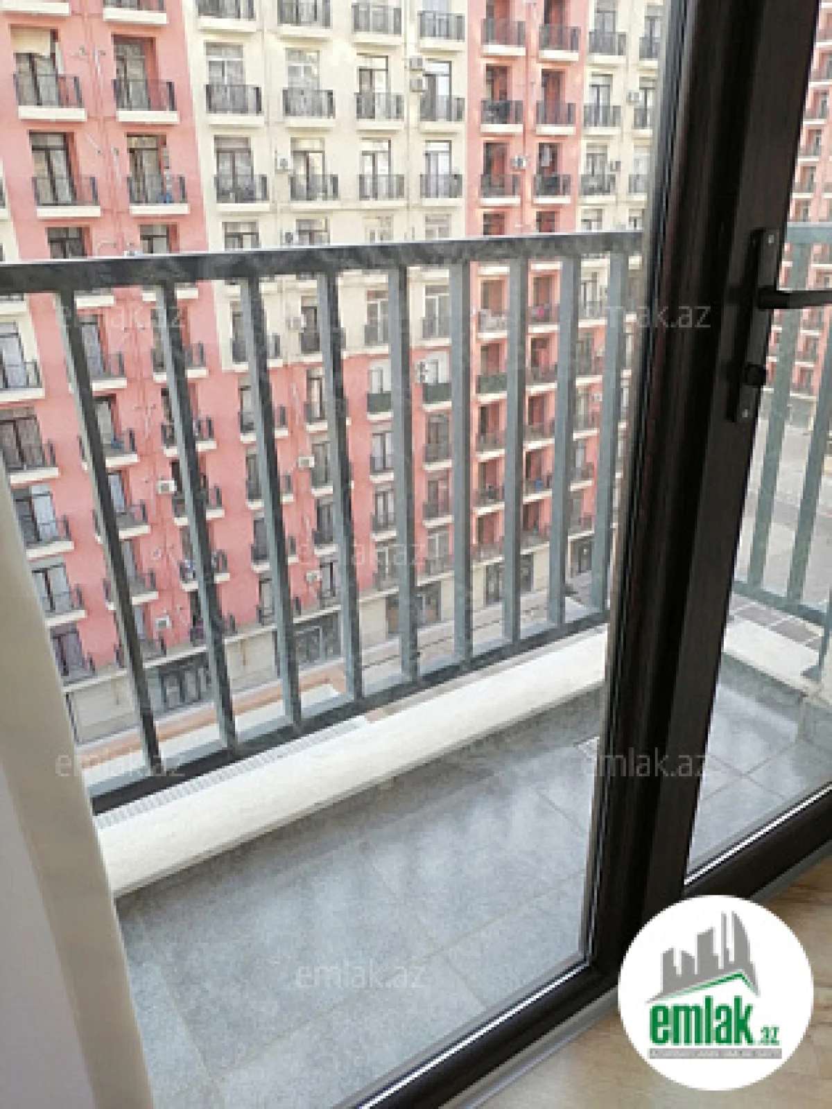 Satılır 2 otaqlı yeni tikili 82 m²