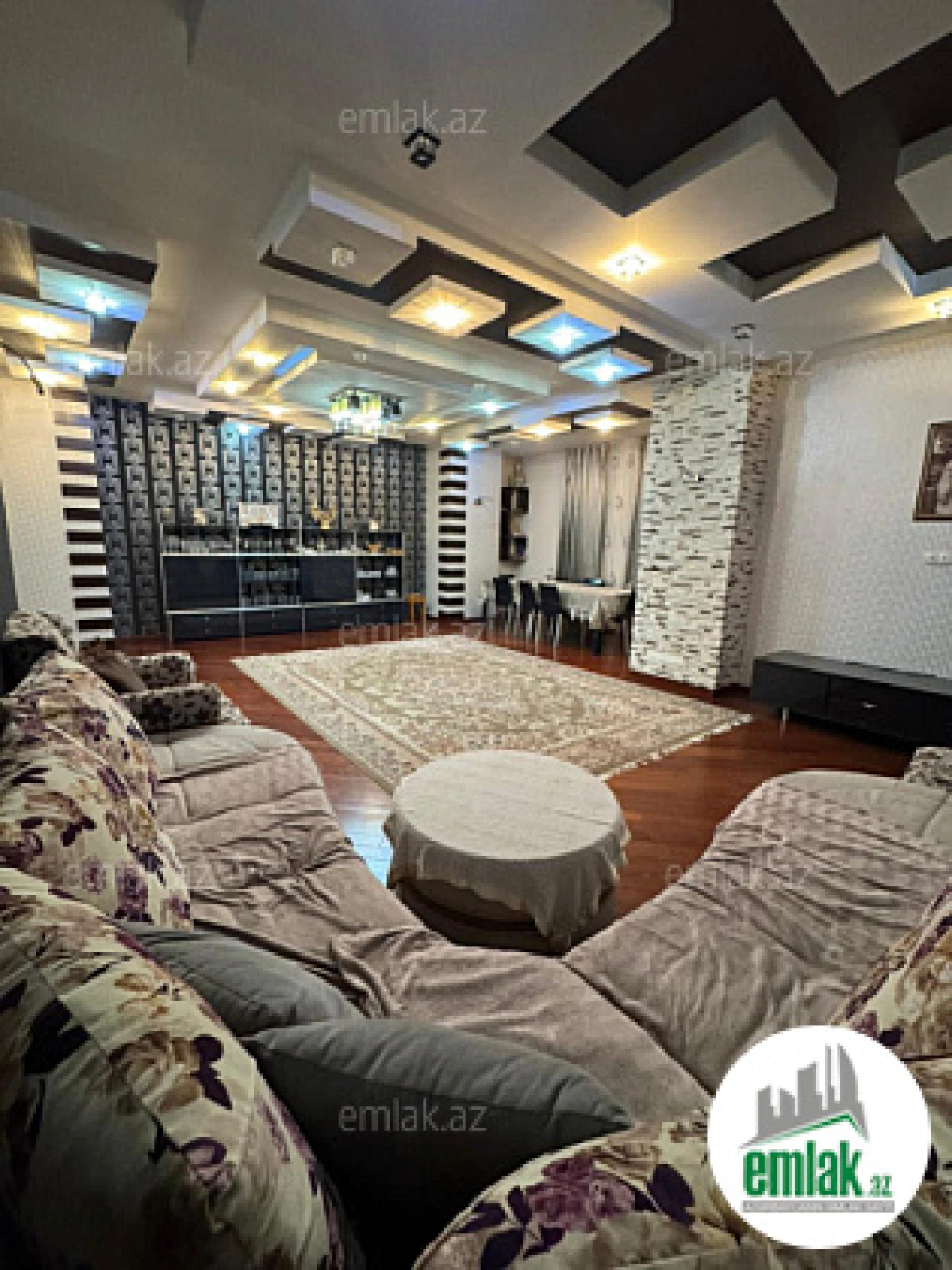Satılır 4 otaqlı yeni tikili 190 m²