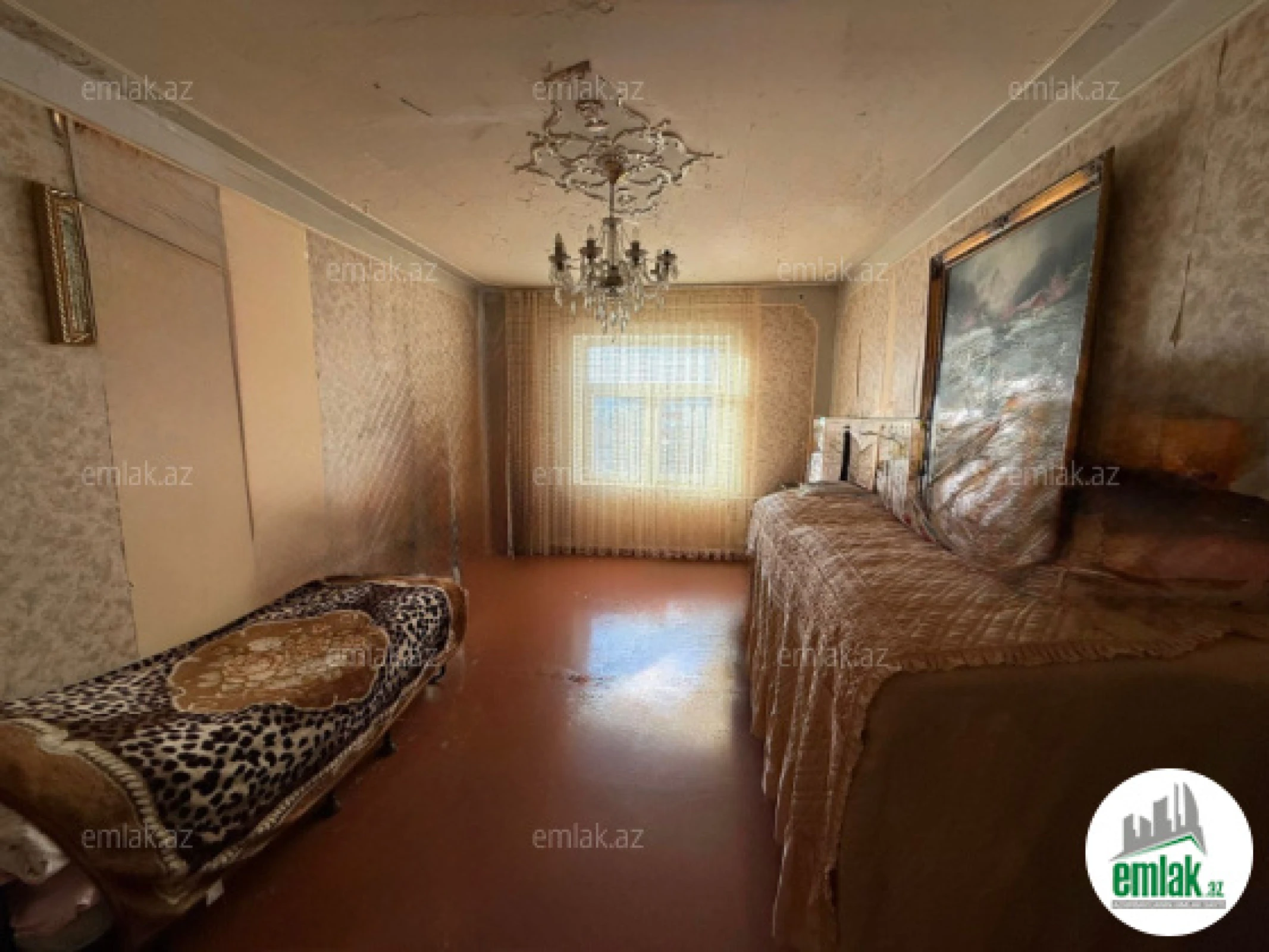 Satılır 4 otaqlı köhnə tikili 110 m²