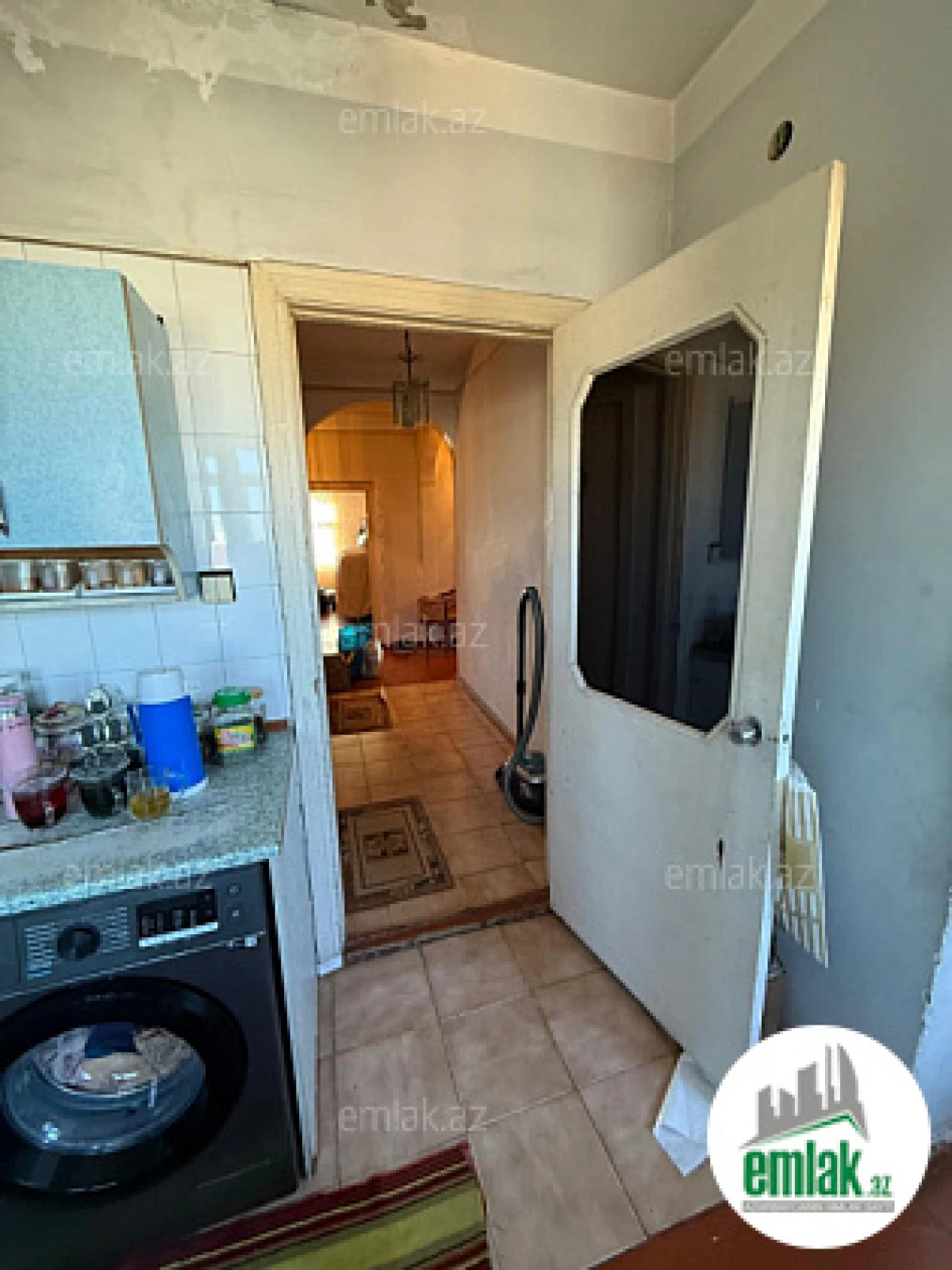 Satılır 4 otaqlı köhnə tikili 110 m²