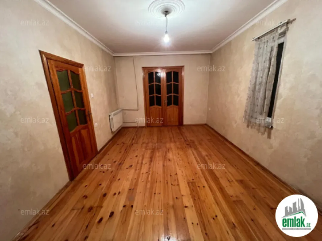 Satılır 2 otaqlı köhnə tikili 45 m²