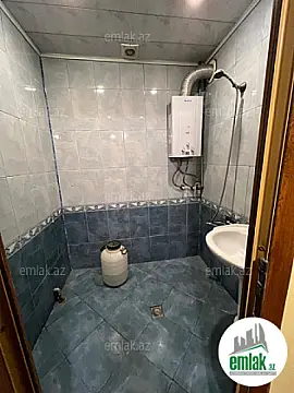Satılır 2 otaqlı köhnə tikili 45 m²