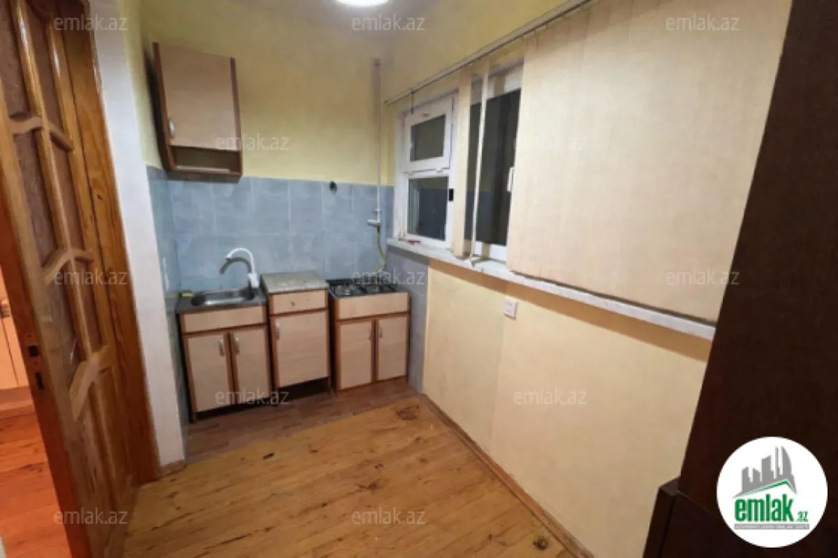 Satılır 2 otaqlı köhnə tikili 45 m²