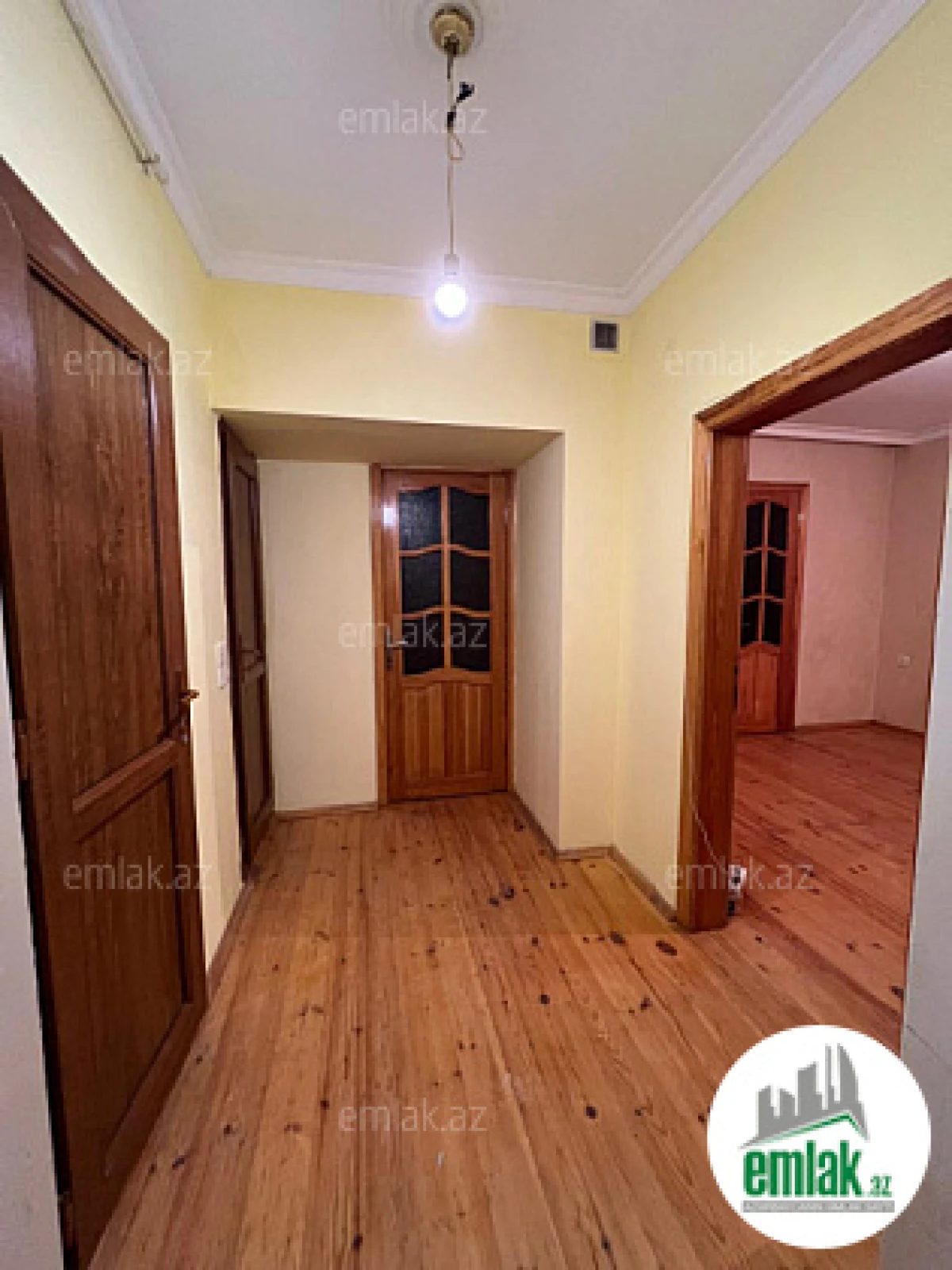 Satılır 2 otaqlı köhnə tikili 45 m²