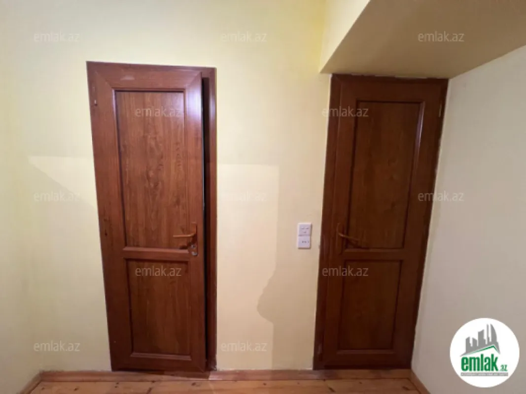 Satılır 2 otaqlı köhnə tikili 45 m²