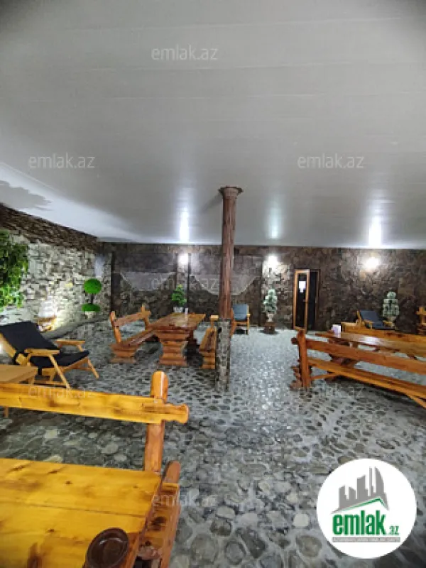 Satılır 10 otaqlı obyekt 5000 m²