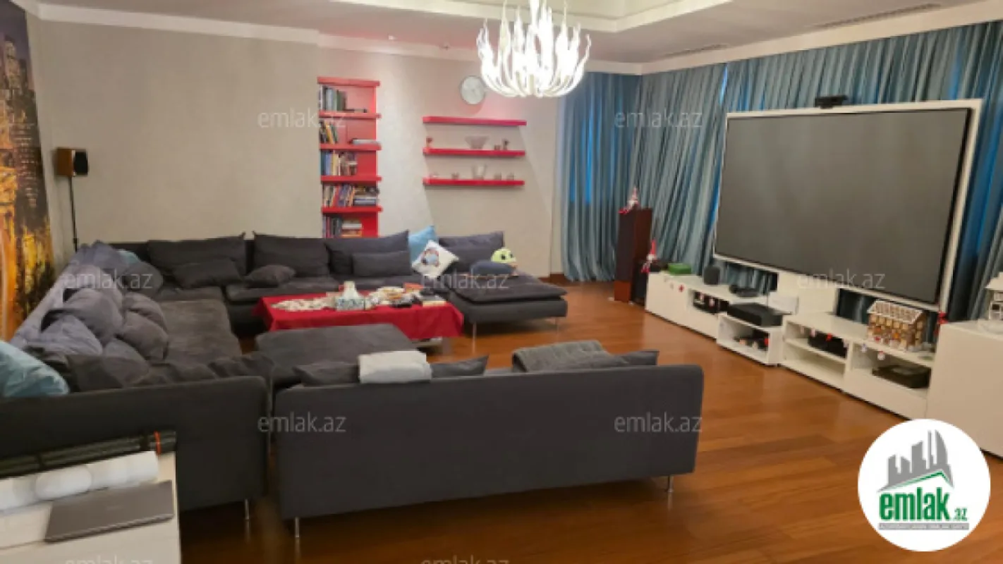 Satılır 5 otaqlı yeni tikili 270 m²