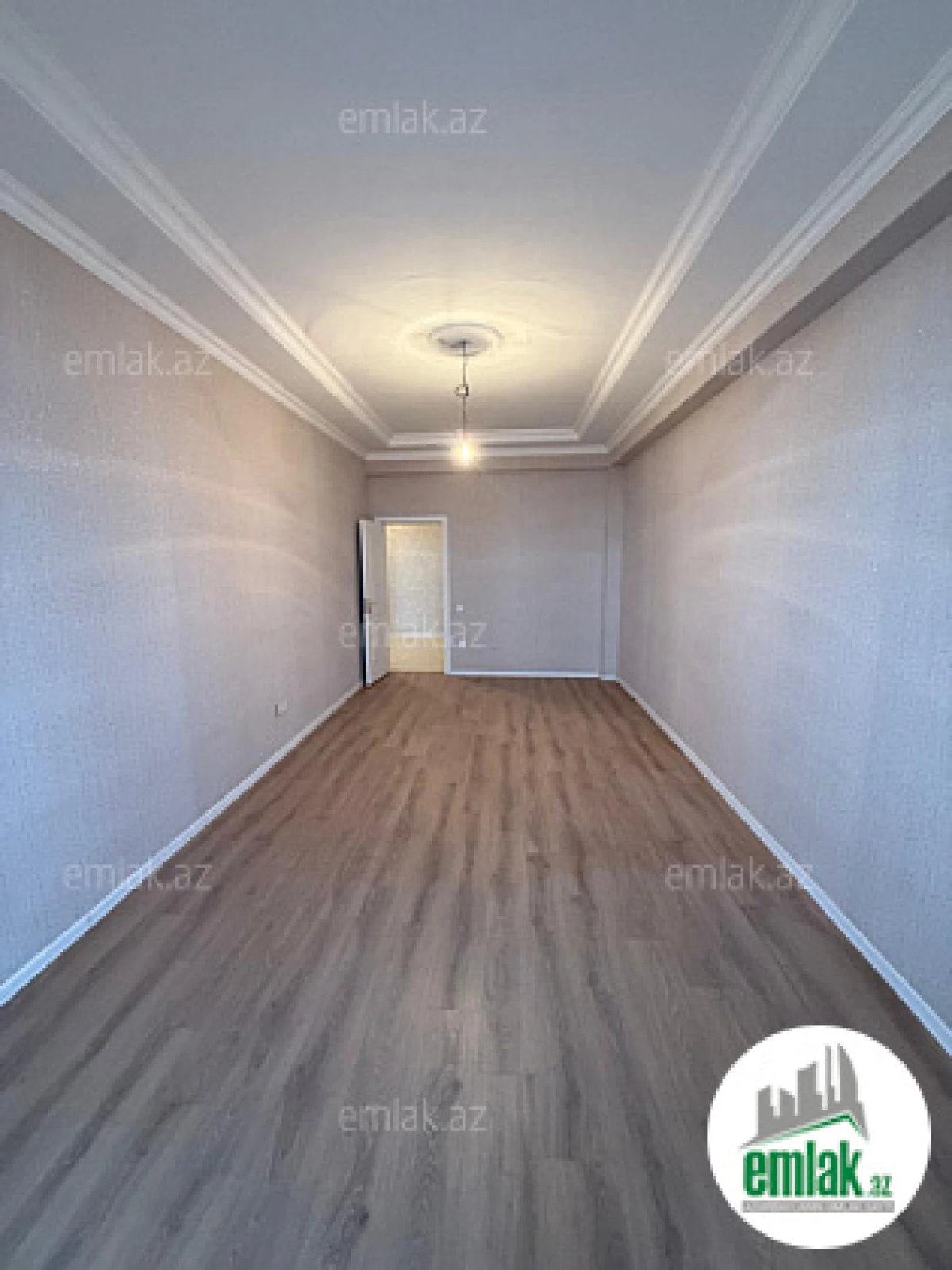 Satılır 2 otaqlı yeni tikili 75 m²