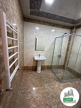 Satılır 2 otaqlı yeni tikili 75 m²