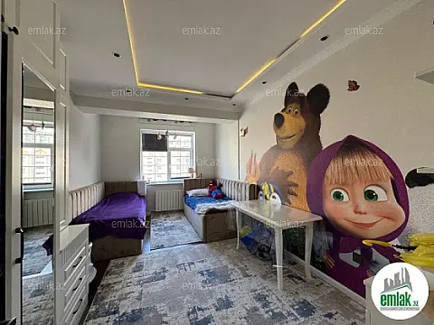 Satılır 3 otaqlı yeni tikili 130 m²