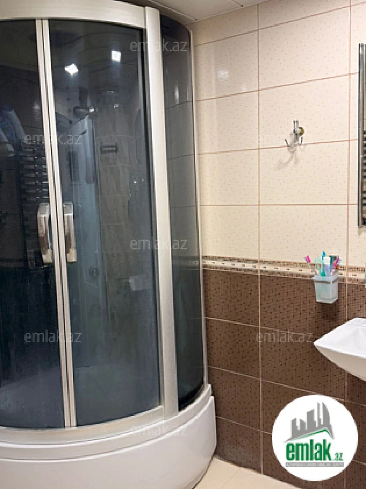 Satılır 2 otaqlı köhnə tikili 55 m²