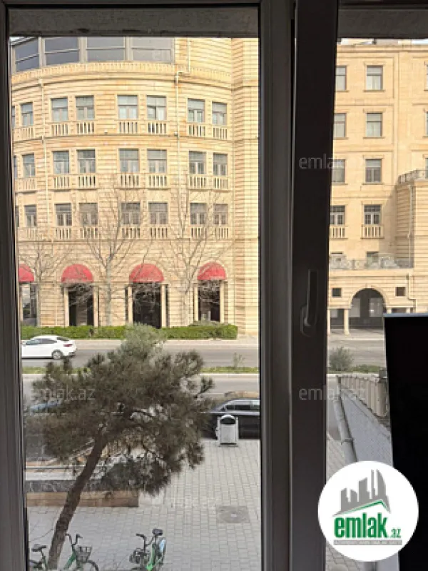 Satılır 2 otaqlı köhnə tikili 55 m²