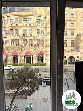 Satılır 2 otaqlı köhnə tikili 55 m²