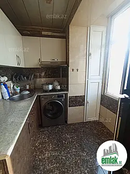 Satılır 4 otaqlı köhnə tikili 100 m²