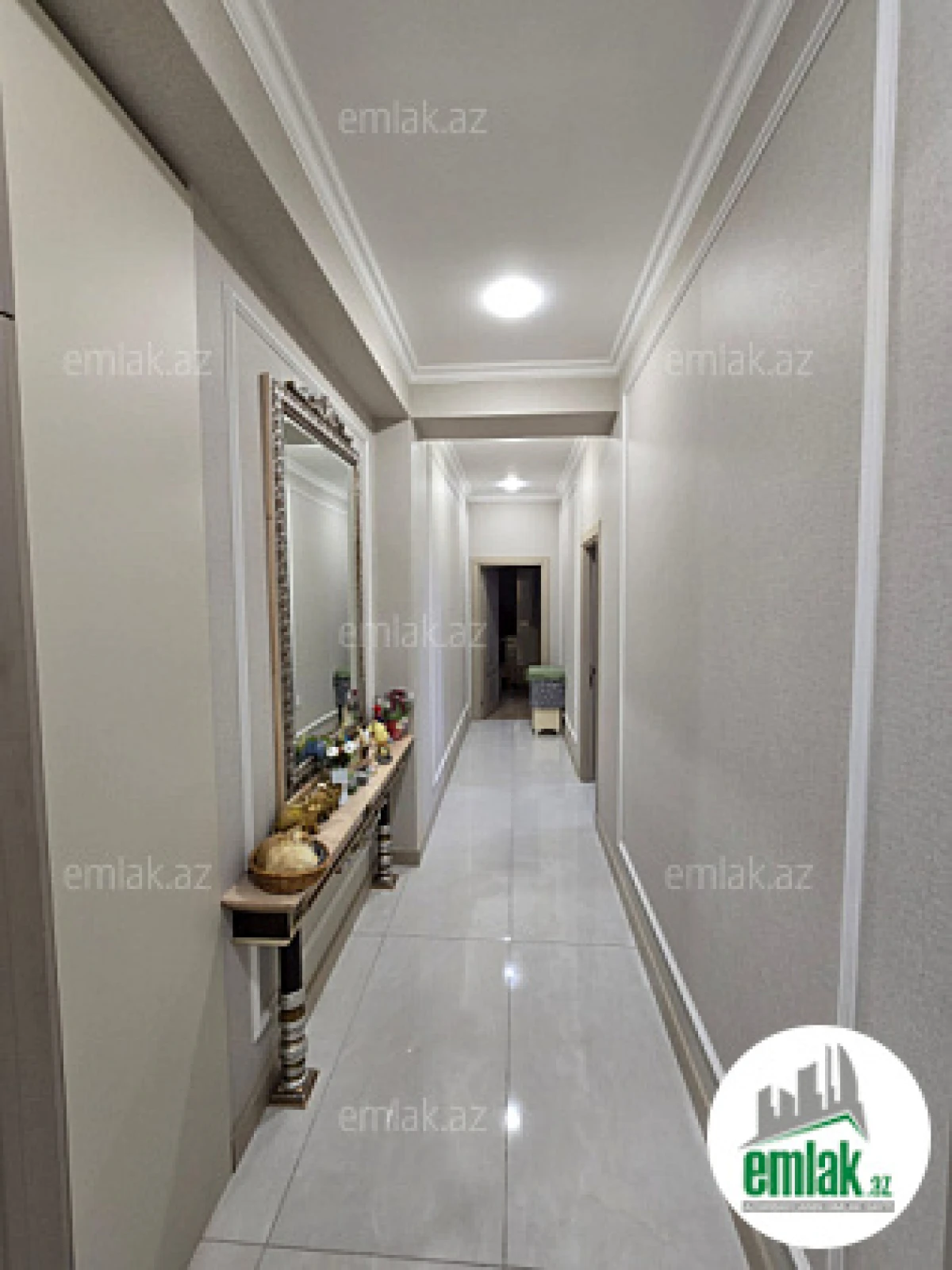 Satılır 2 otaqlı yeni tikili 82.5 m²