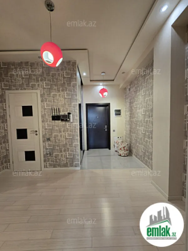 Satılır 3 otaqlı yeni tikili 130 m²