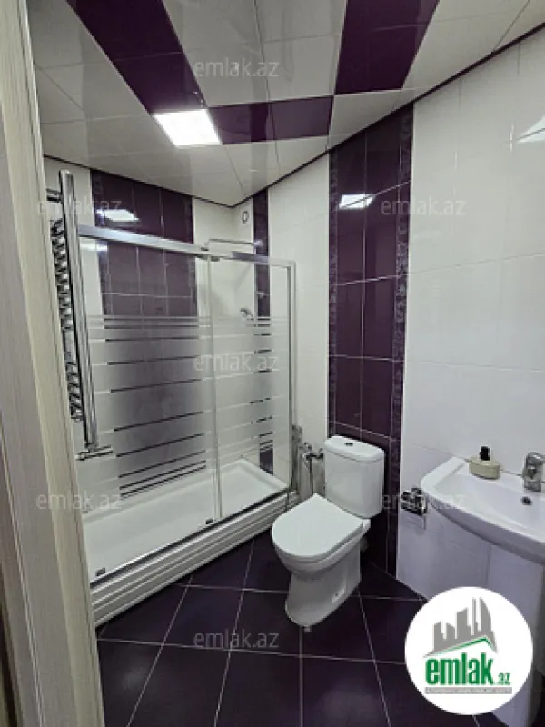 Satılır 3 otaqlı yeni tikili 130 m²