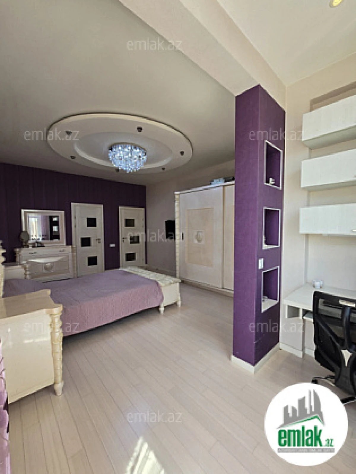 Satılır 3 otaqlı yeni tikili 130 m²