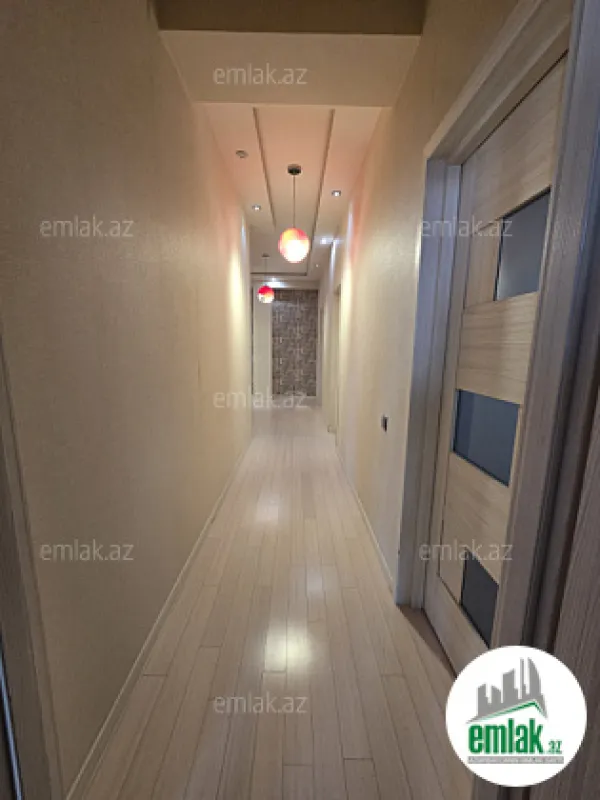 Satılır 3 otaqlı yeni tikili 130 m²