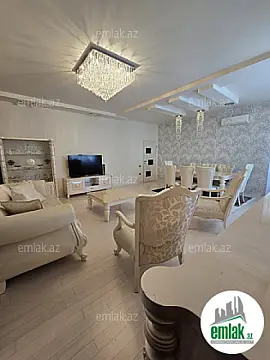 Satılır 3 otaqlı yeni tikili 130 m²