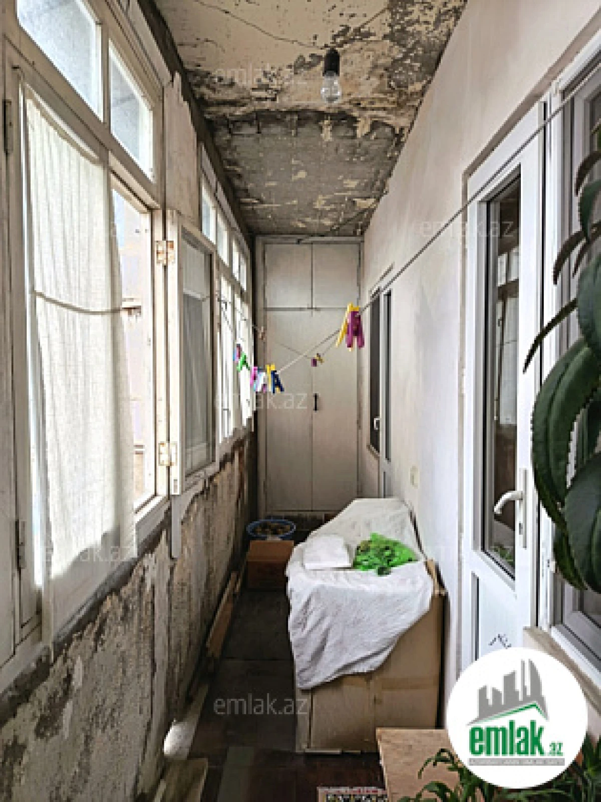 Satılır 4 otaqlı köhnə tikili 95 m²