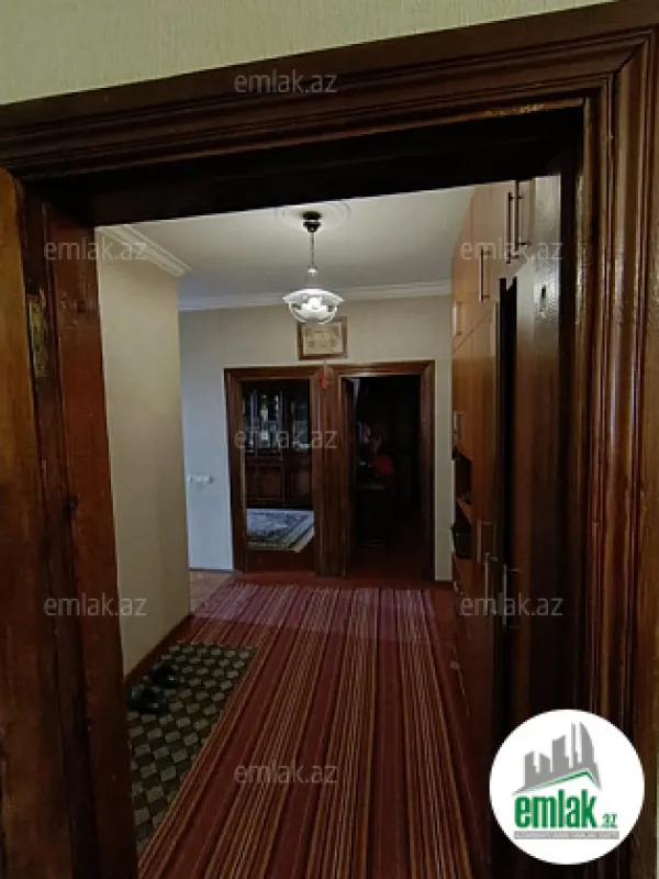 Satılır 4 otaqlı köhnə tikili 95 m²