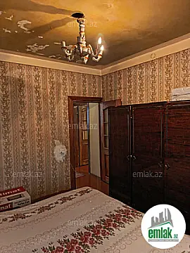 Satılır 4 otaqlı köhnə tikili 95 m²