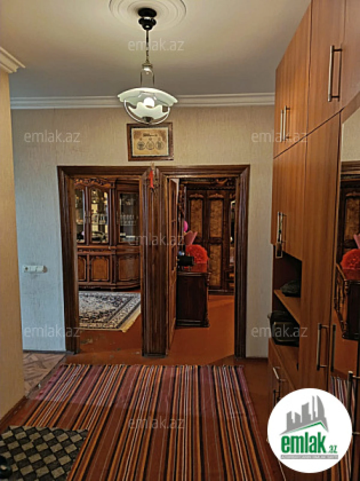 Satılır 4 otaqlı köhnə tikili 95 m²