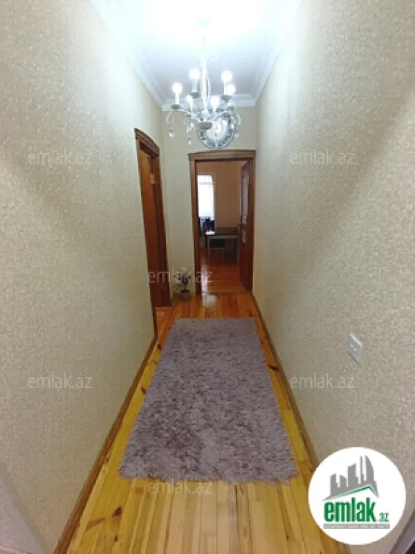 Satılır 2 otaqlı köhnə tikili 61 m²
