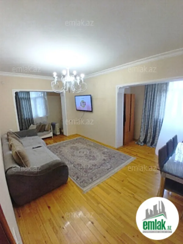 Satılır 2 otaqlı köhnə tikili 61 m²