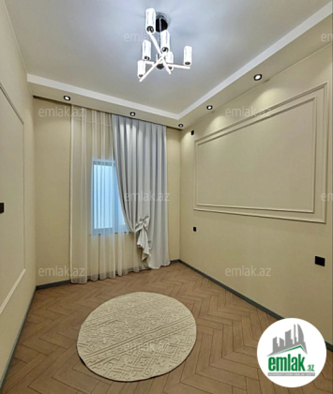 Satılır 4 otaqlı mənzil 150 m²