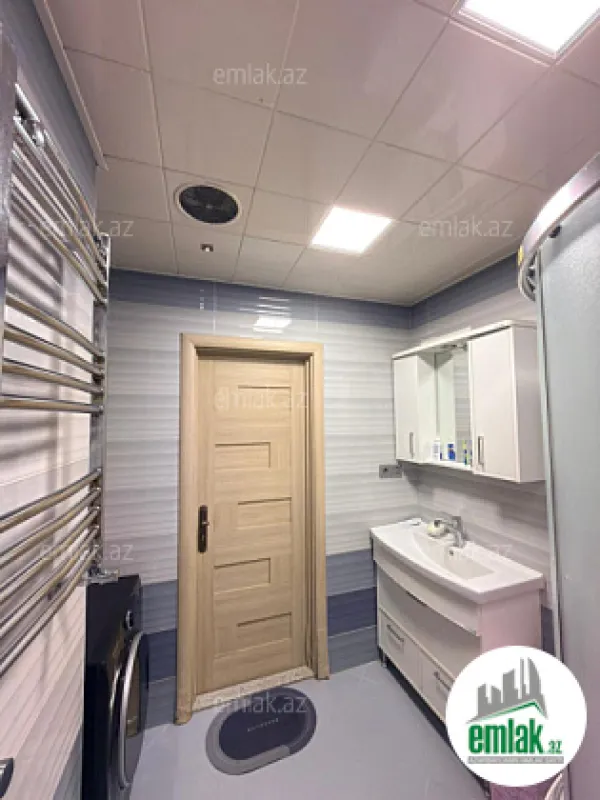 Satılır 4 otaqlı yeni tikili 135 m²