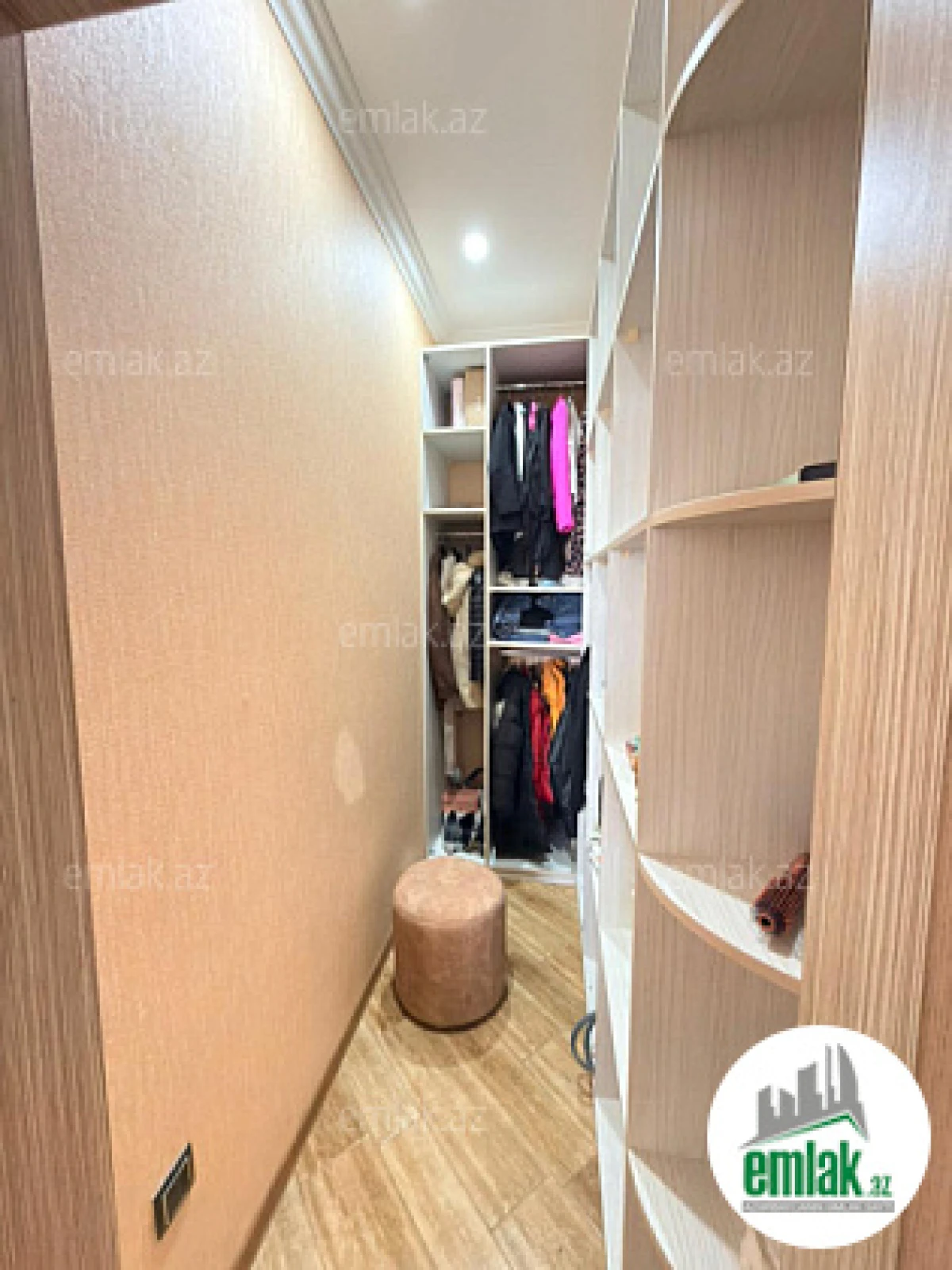 Satılır 4 otaqlı yeni tikili 135 m²