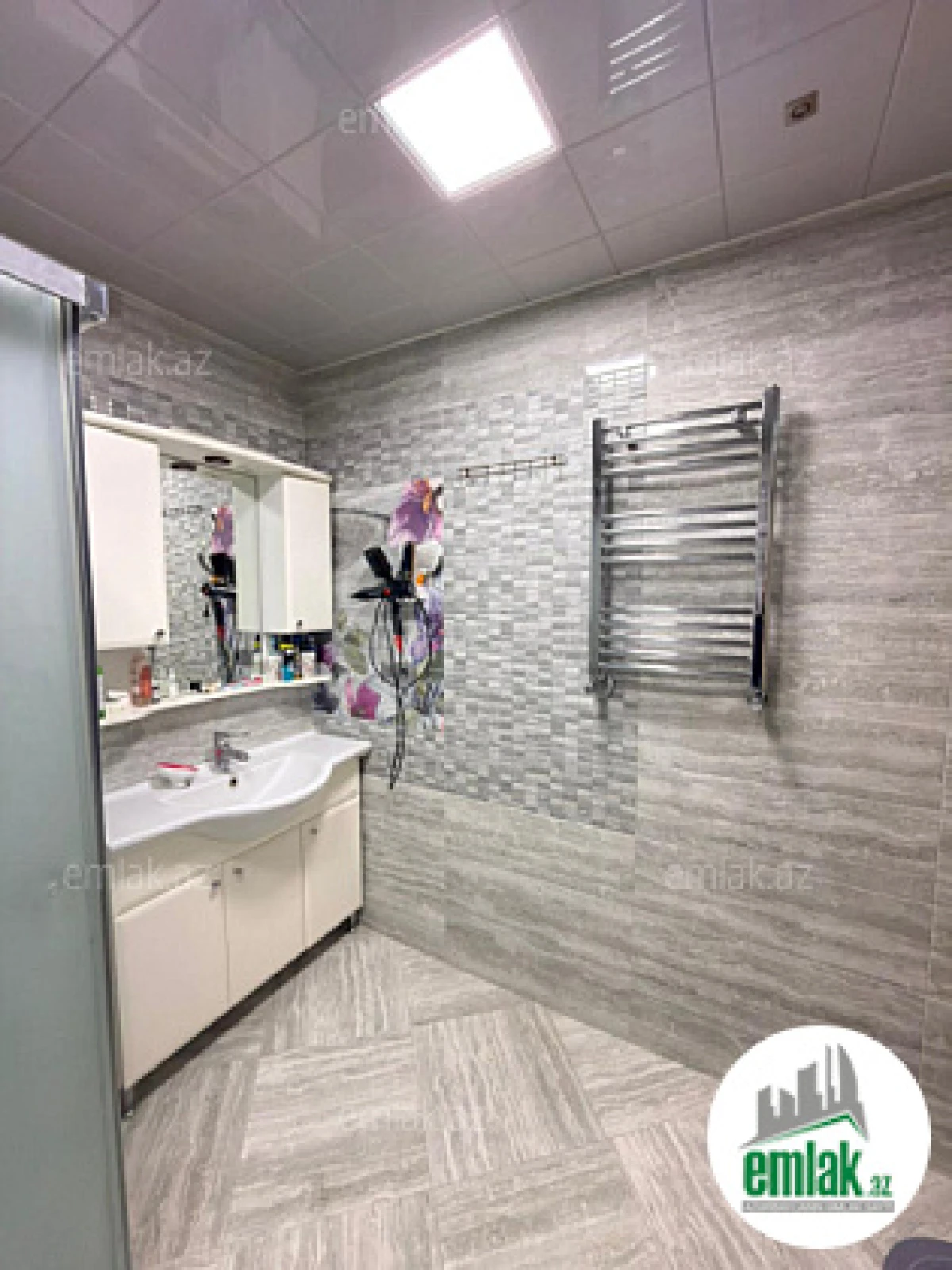 Satılır 4 otaqlı yeni tikili 135 m²