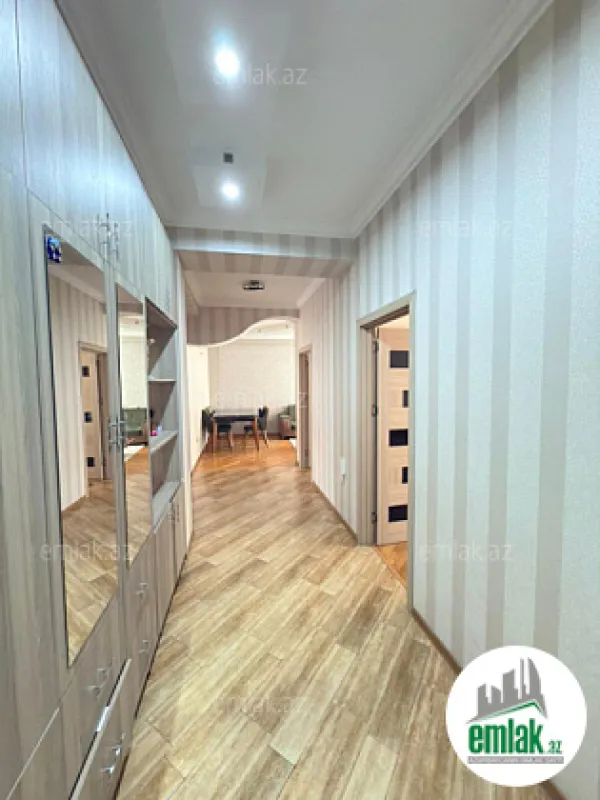 Satılır 4 otaqlı yeni tikili 135 m²