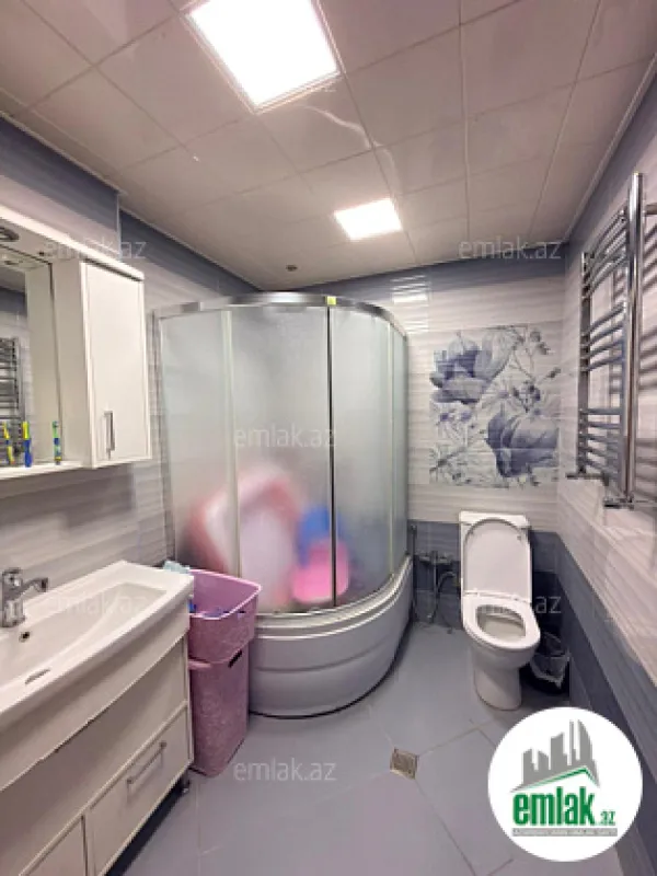 Satılır 4 otaqlı yeni tikili 135 m²