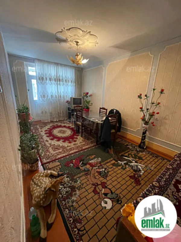 Satılır 5 otaqlı köhnə tikili 114 m²