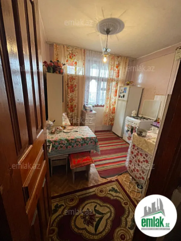 Satılır 5 otaqlı köhnə tikili 114 m²