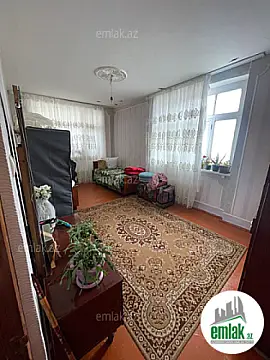 Satılır 5 otaqlı köhnə tikili 114 m²
