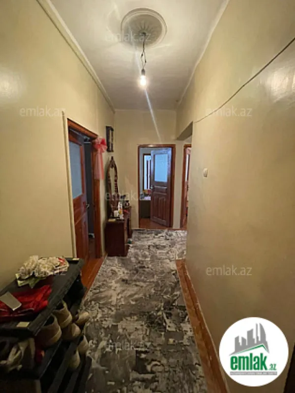 Satılır 5 otaqlı köhnə tikili 114 m²
