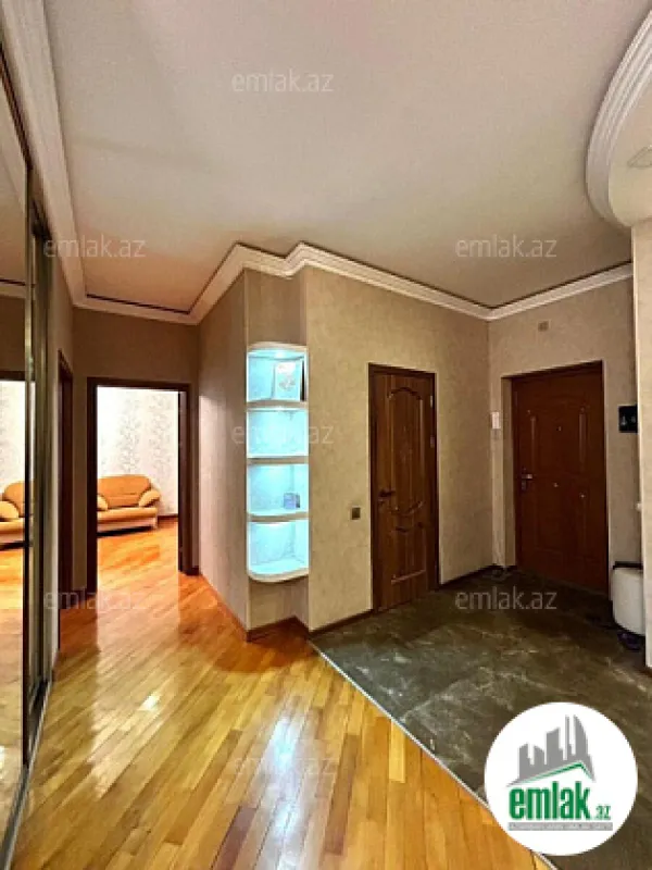 Satılır 3 otaqlı yeni tikili 80 m²