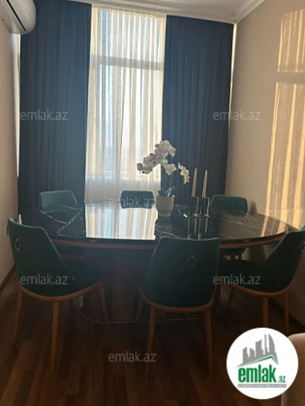 Satılır 2 otaqlı yeni tikili 70 m²