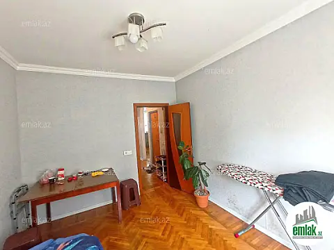 Satılır 3 otaqlı köhnə tikili 61 m²