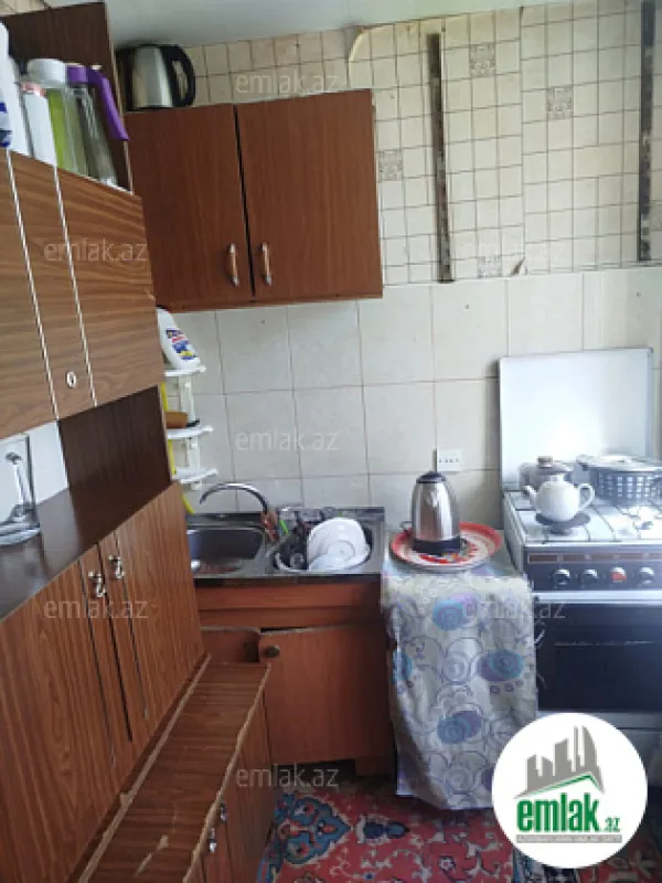 Satılır 2 otaqlı köhnə tikili 50 m²