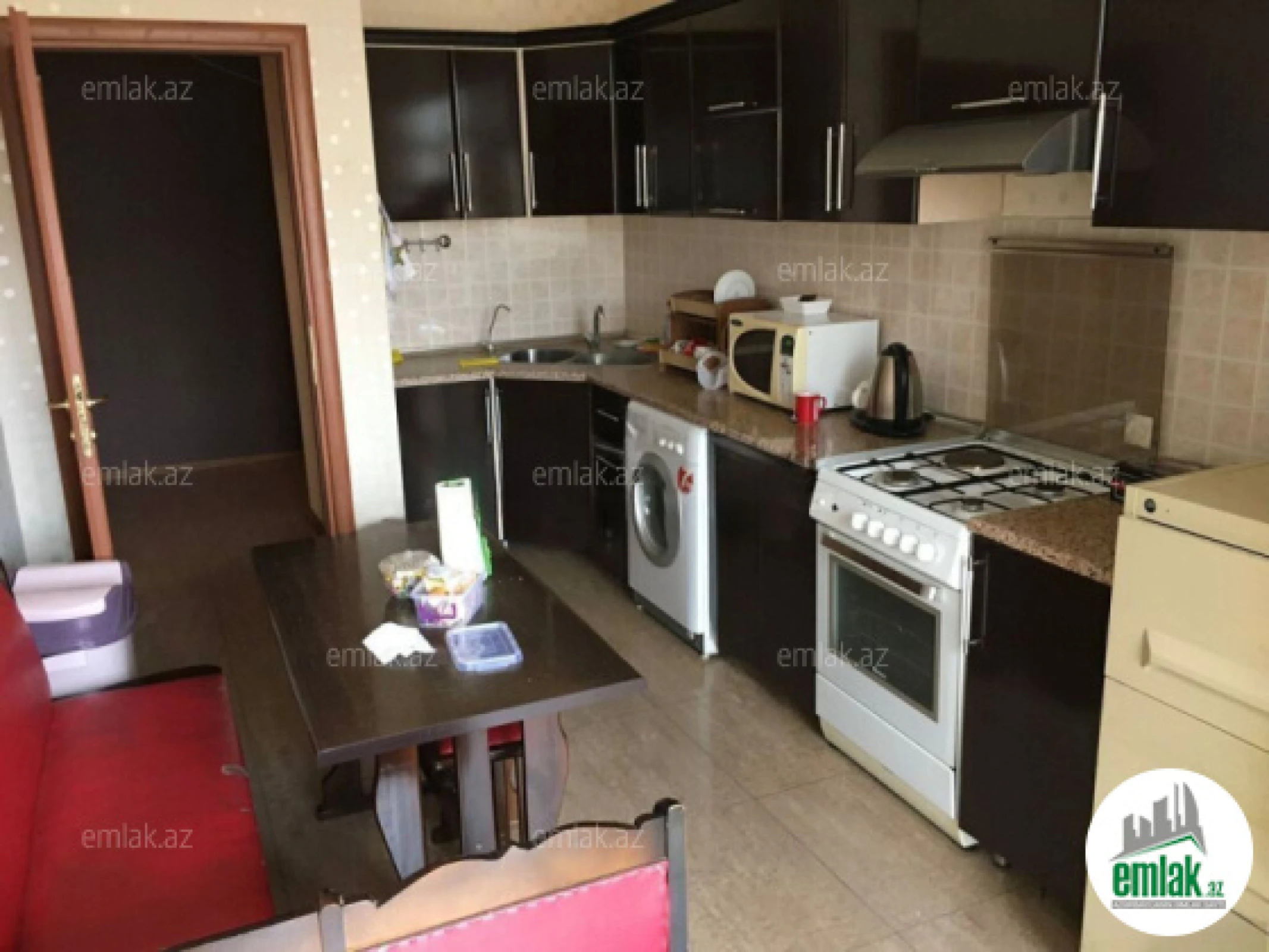 Satılır 3 otaqlı yeni tikili 145 m²