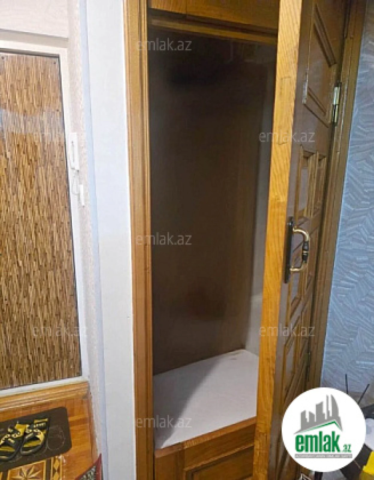 Satılır 3 otaqlı köhnə tikili 90 m²