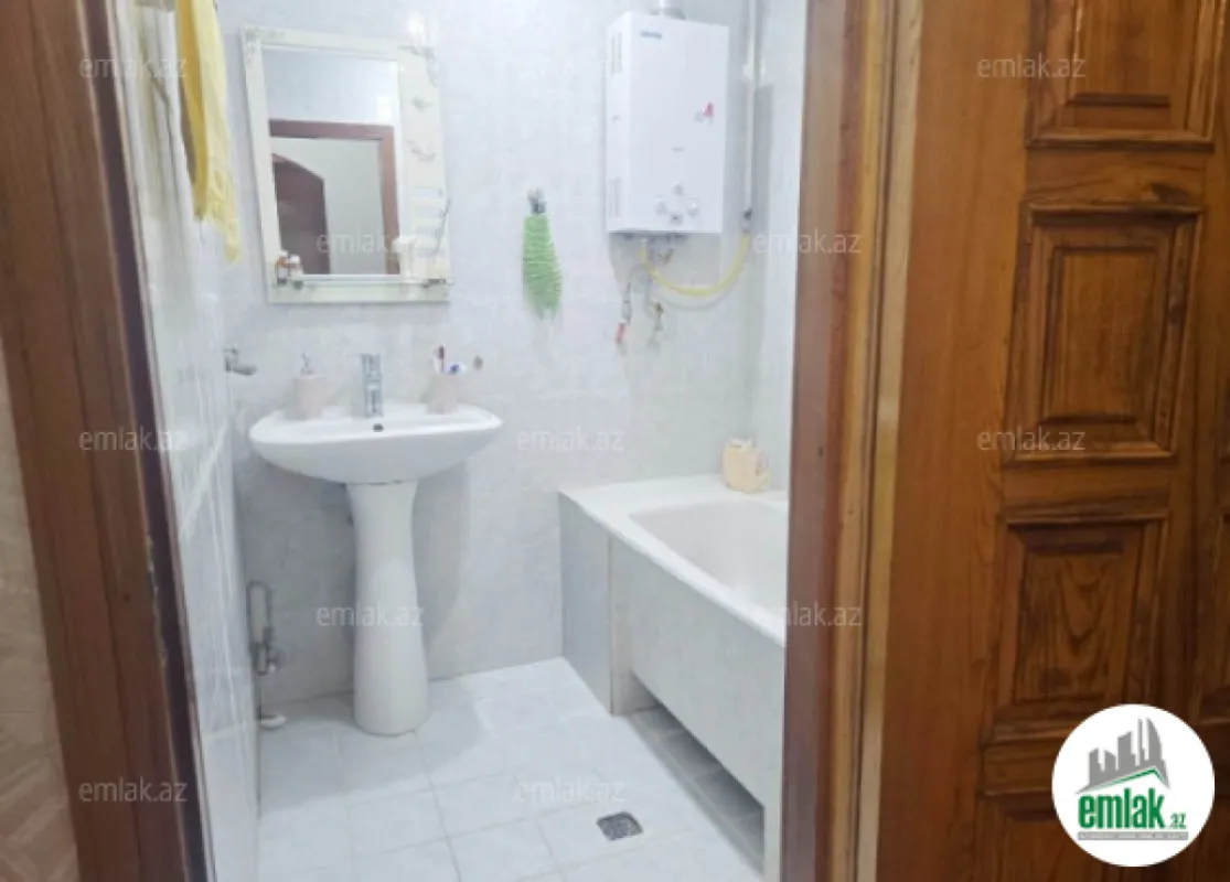 Satılır 3 otaqlı köhnə tikili 90 m²
