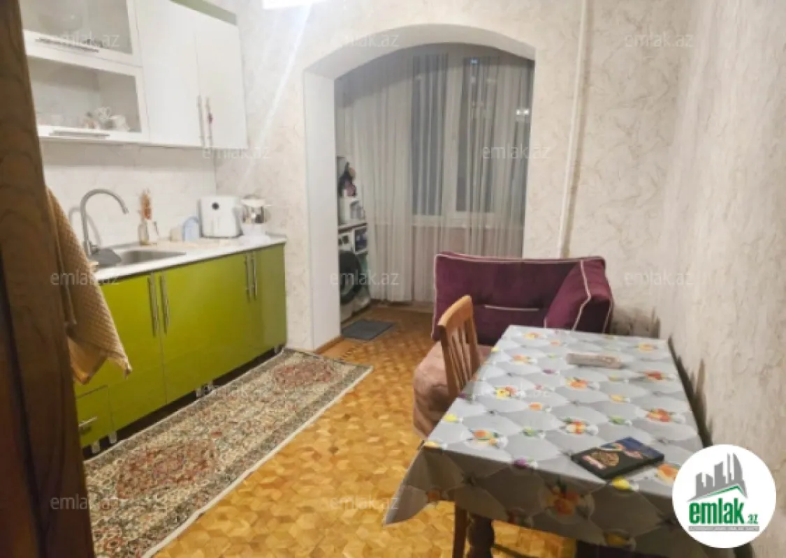 Satılır 3 otaqlı köhnə tikili 90 m²