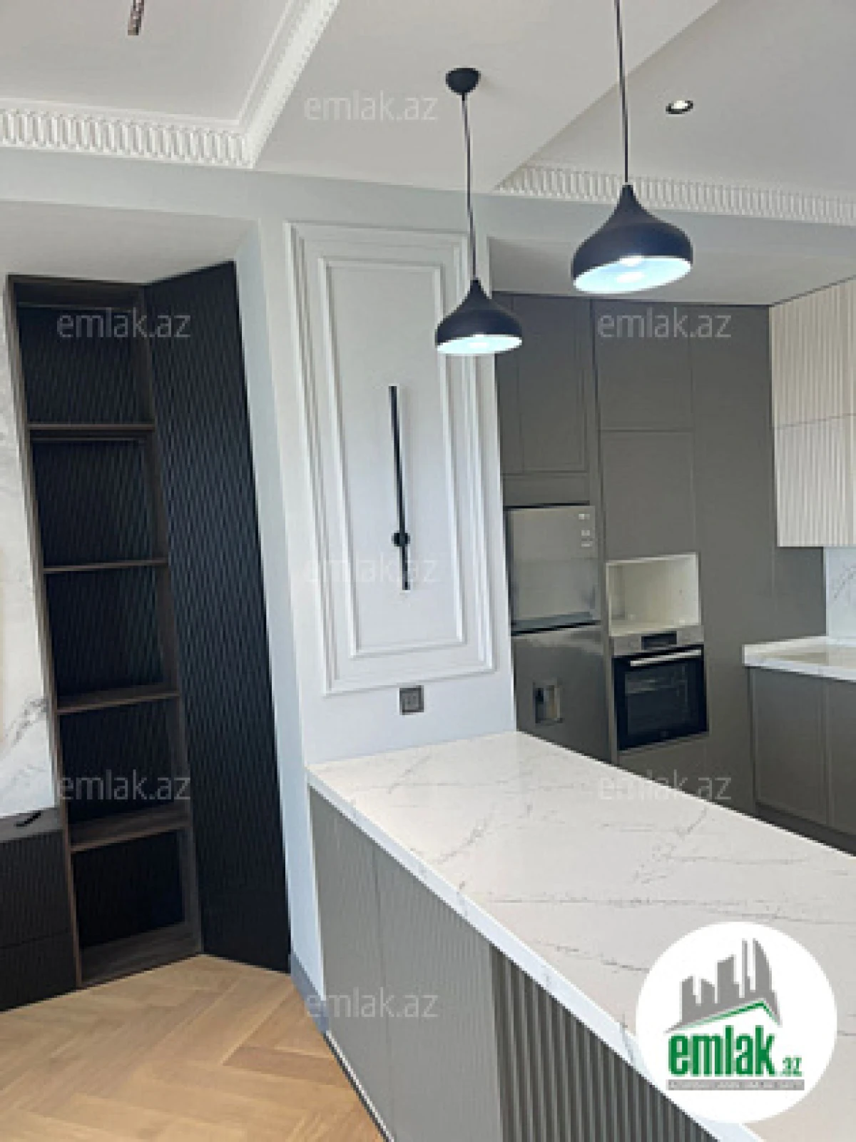 Satılır 2 otaqlı yeni tikili 102 m²