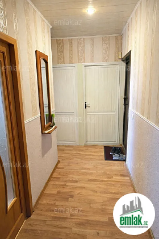 Satılır 2 otaqlı köhnə tikili 68 m²